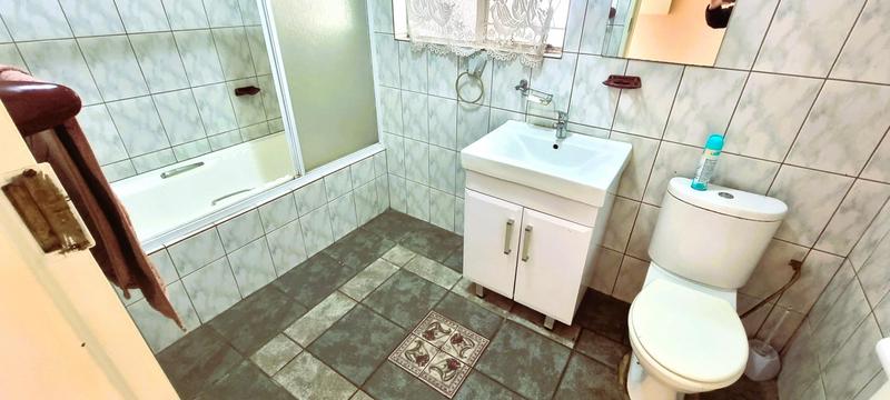 4 Bedroom Property for Sale in Eldoraigne Gauteng