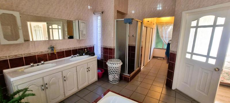 4 Bedroom Property for Sale in Eldoraigne Gauteng