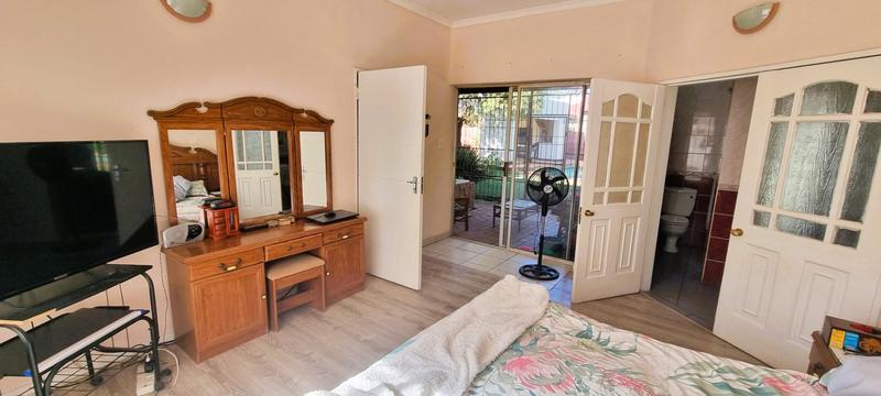 4 Bedroom Property for Sale in Eldoraigne Gauteng