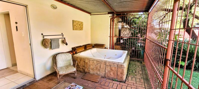 4 Bedroom Property for Sale in Eldoraigne Gauteng