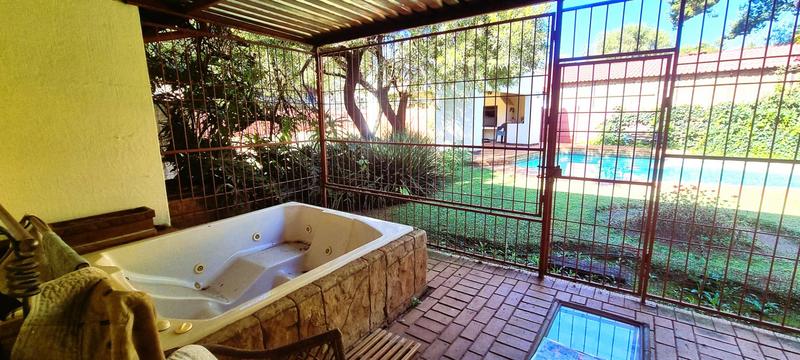 4 Bedroom Property for Sale in Eldoraigne Gauteng