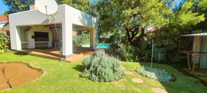 4 Bedroom Property for Sale in Eldoraigne Gauteng