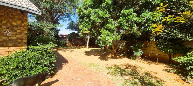 3 Bedroom Property for Sale in Rooihuiskraal Gauteng