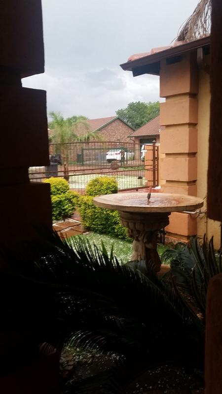 5 Bedroom Property for Sale in Rooihuiskraal North Gauteng