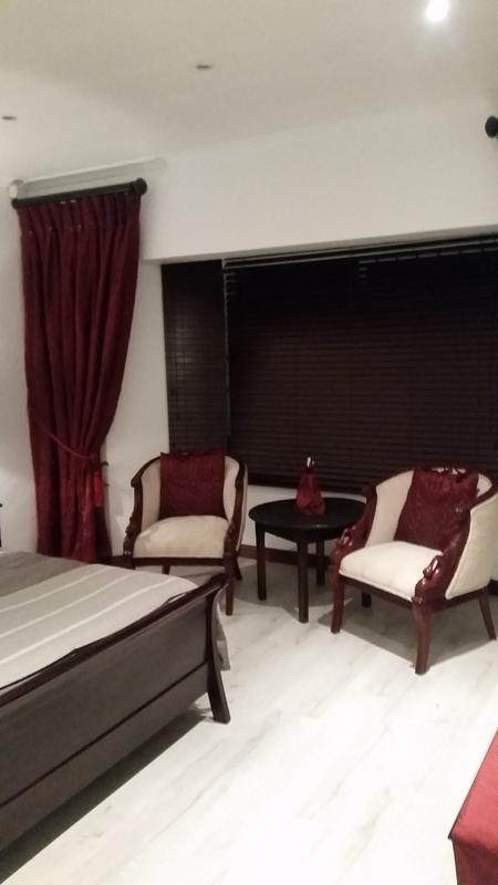 5 Bedroom Property for Sale in Rooihuiskraal North Gauteng