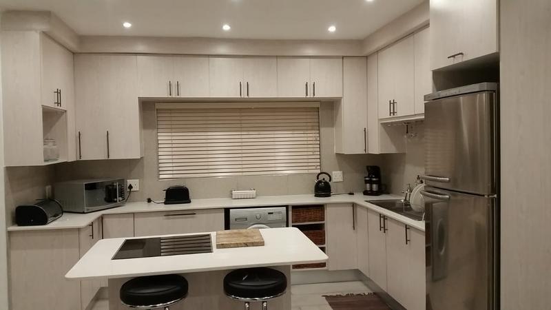 5 Bedroom Property for Sale in Rooihuiskraal North Gauteng