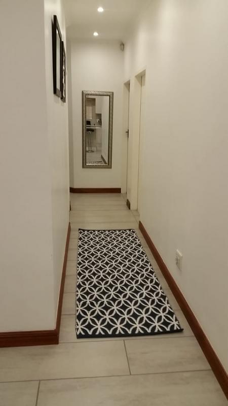 5 Bedroom Property for Sale in Rooihuiskraal North Gauteng