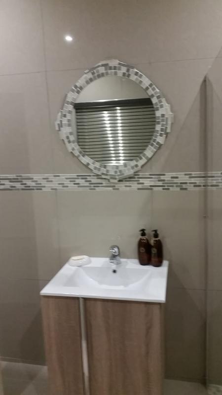 5 Bedroom Property for Sale in Rooihuiskraal North Gauteng