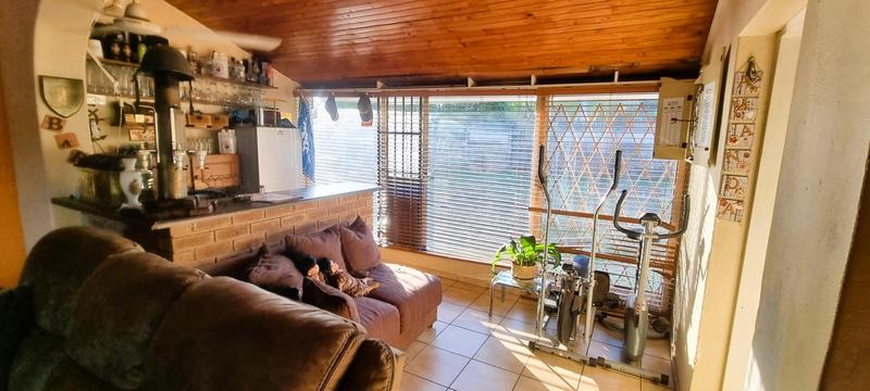 5 Bedroom Property for Sale in Valhalla Gauteng