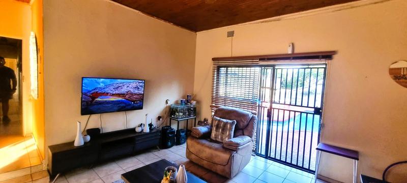 5 Bedroom Property for Sale in Valhalla Gauteng