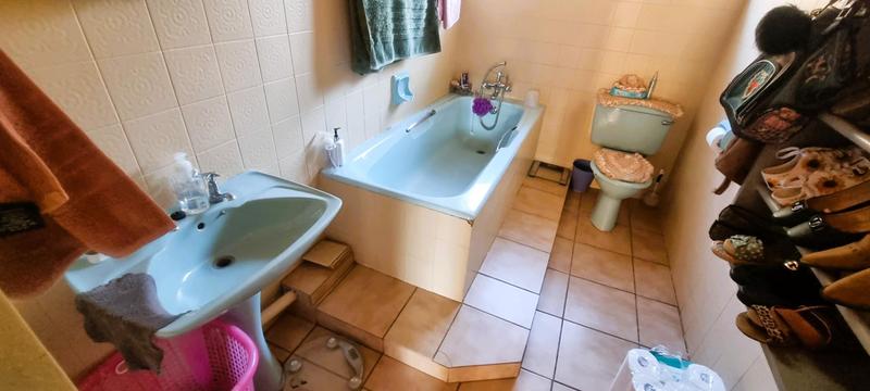 5 Bedroom Property for Sale in Valhalla Gauteng