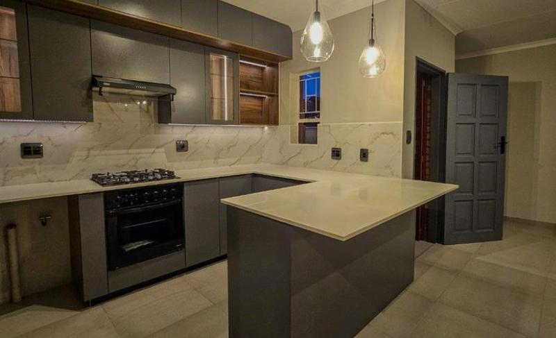 2 Bedroom Property for Sale in Amberfield Gauteng