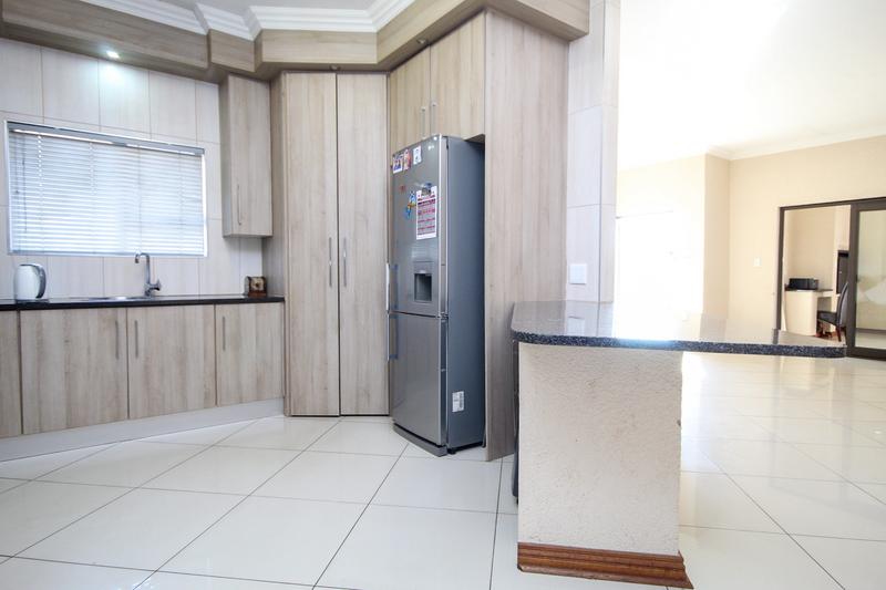 3 Bedroom Property for Sale in Thatchfield Gauteng