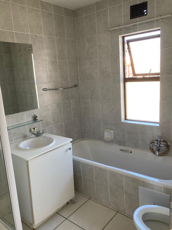 To Let 1 Bedroom Property for Rent in Ferndale Gauteng