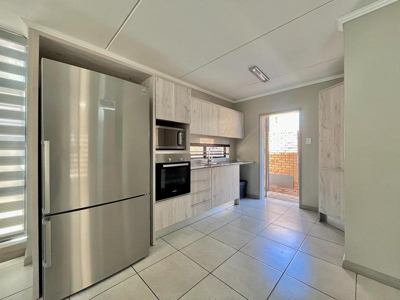 To Let 3 Bedroom Property for Rent in Amberfield Gauteng