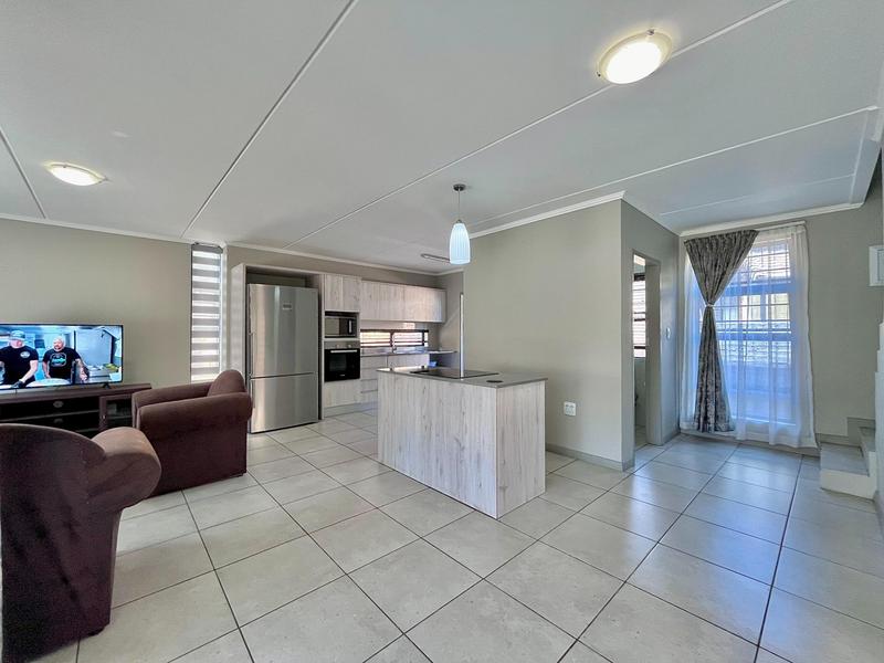 To Let 3 Bedroom Property for Rent in Amberfield Gauteng