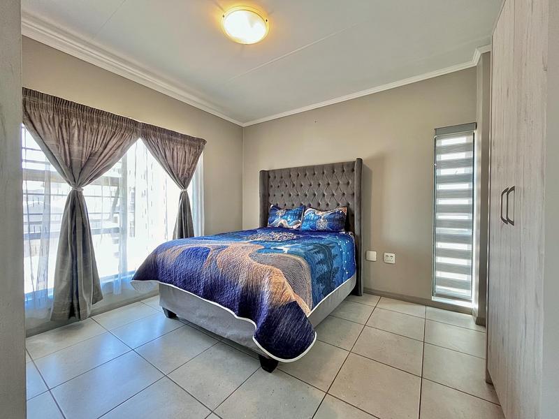 To Let 3 Bedroom Property for Rent in Amberfield Gauteng