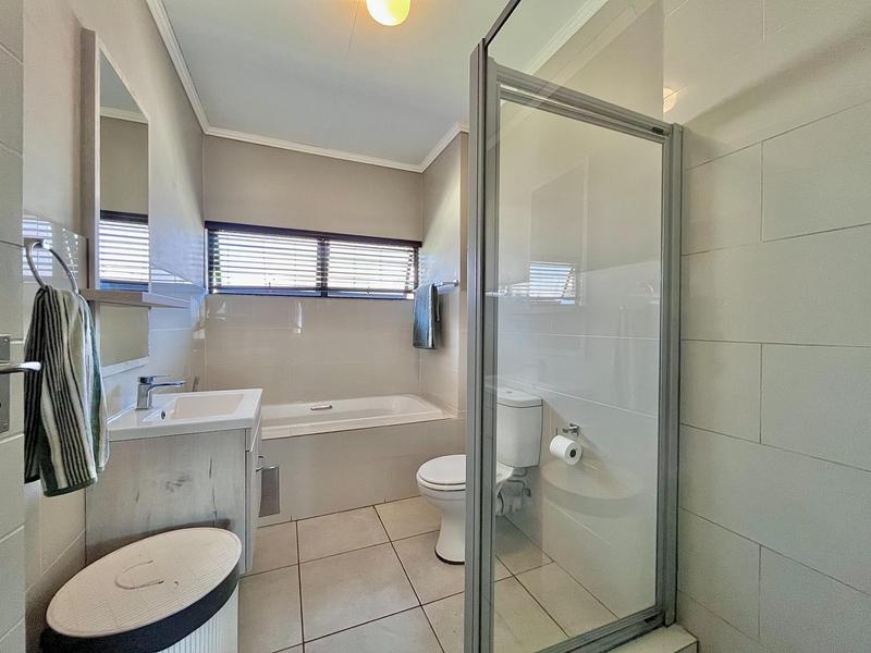 To Let 3 Bedroom Property for Rent in Amberfield Gauteng