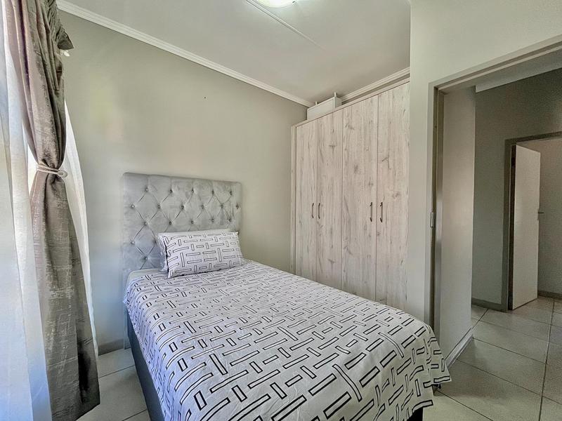 To Let 3 Bedroom Property for Rent in Amberfield Gauteng