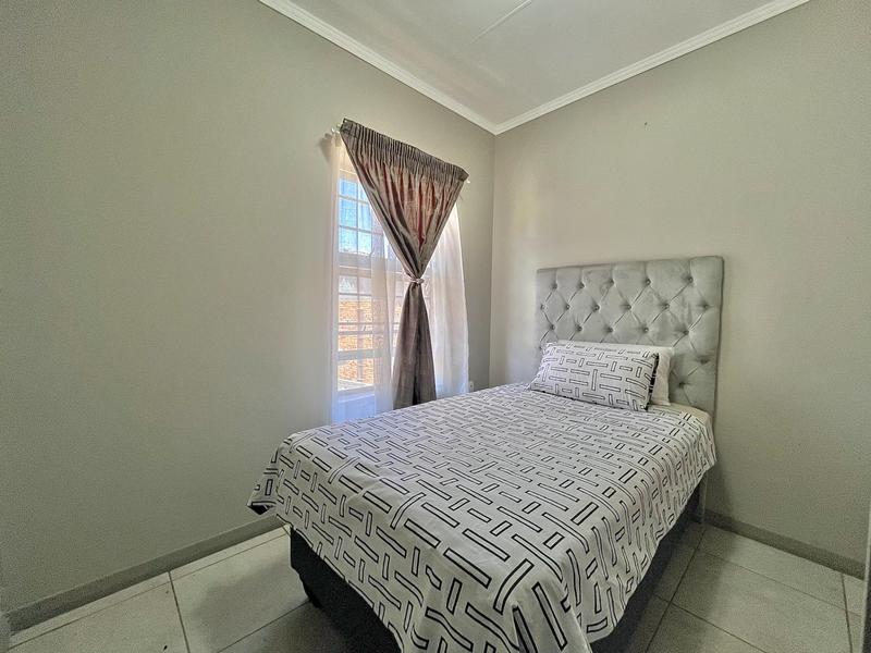 To Let 3 Bedroom Property for Rent in Amberfield Gauteng