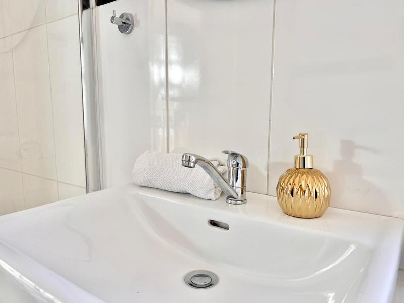 To Let 1 Bedroom Property for Rent in Blairgowrie Gauteng