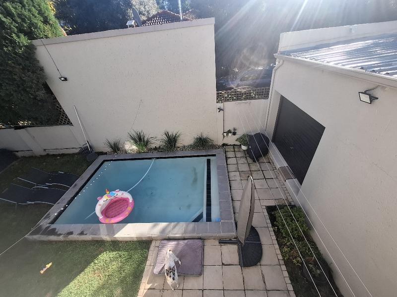 To Let 3 Bedroom Property for Rent in Douglasdale Gauteng