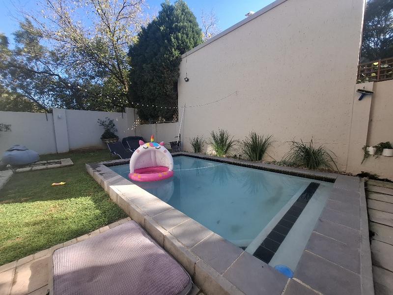 To Let 3 Bedroom Property for Rent in Douglasdale Gauteng