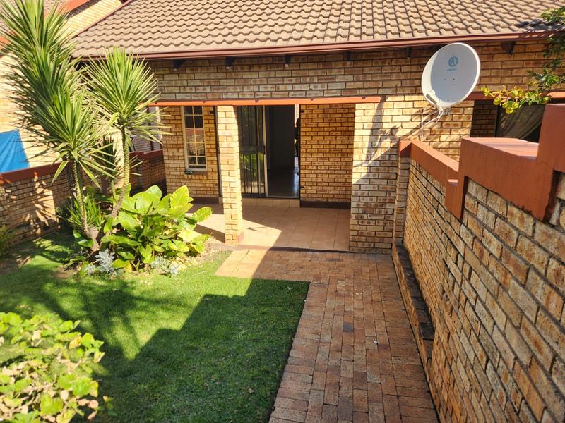 To Let 2 Bedroom Property for Rent in Wilgeheuwel Gauteng