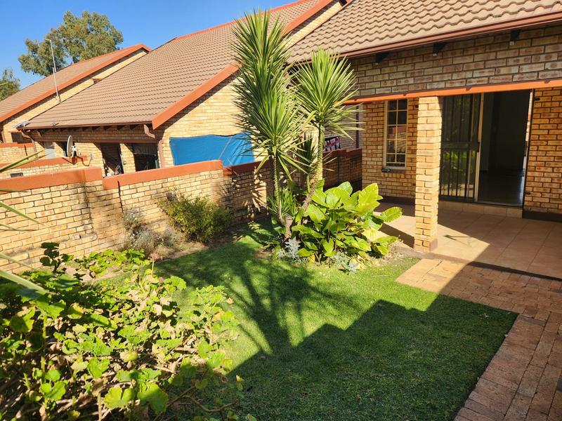 To Let 2 Bedroom Property for Rent in Wilgeheuwel Gauteng