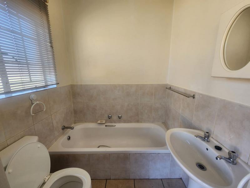 To Let 2 Bedroom Property for Rent in Wilgeheuwel Gauteng