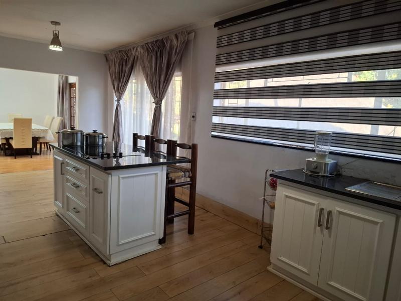 To Let 4 Bedroom Property for Rent in Waterkloof Ridge Gauteng