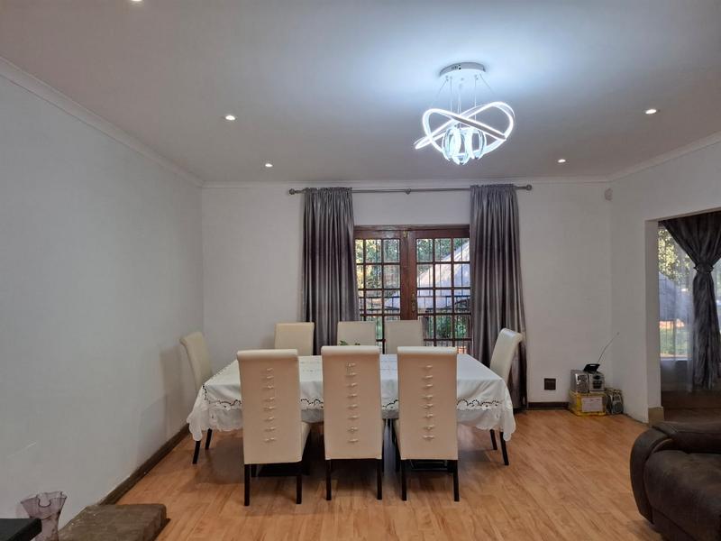 To Let 4 Bedroom Property for Rent in Waterkloof Ridge Gauteng
