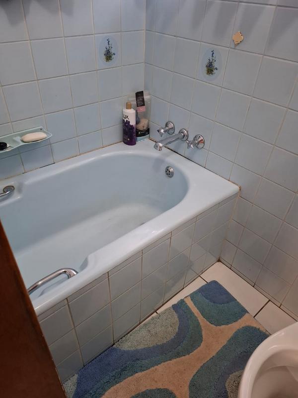 To Let 4 Bedroom Property for Rent in Waterkloof Ridge Gauteng