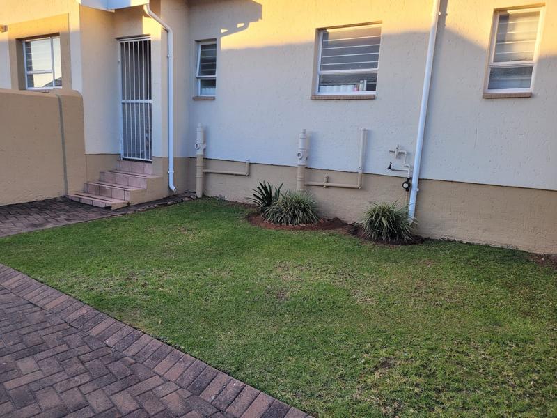 To Let 2 Bedroom Property for Rent in Vanderbijlpark SE 3 Gauteng