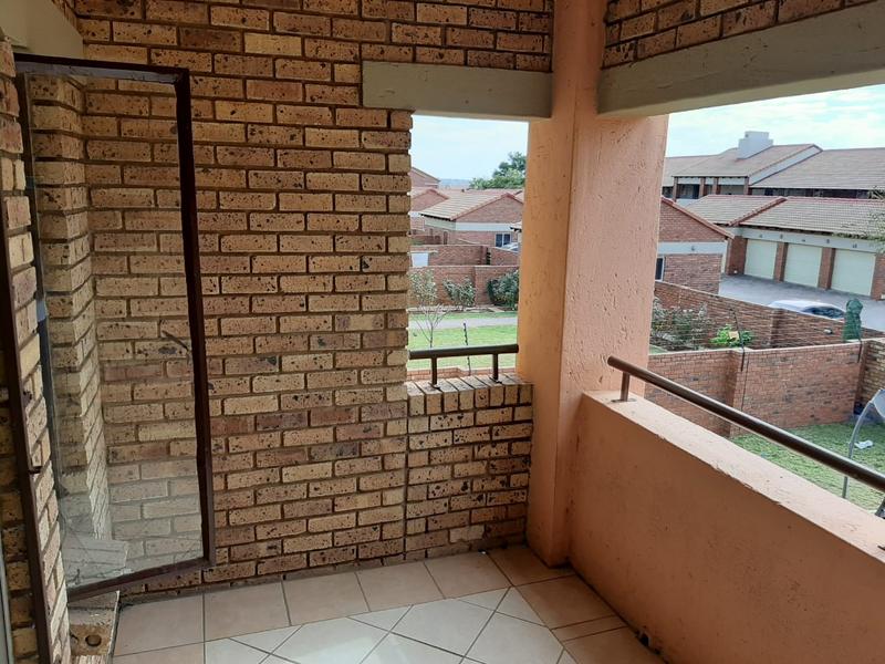 To Let 2 Bedroom Property for Rent in Mooikloof Ridge Gauteng