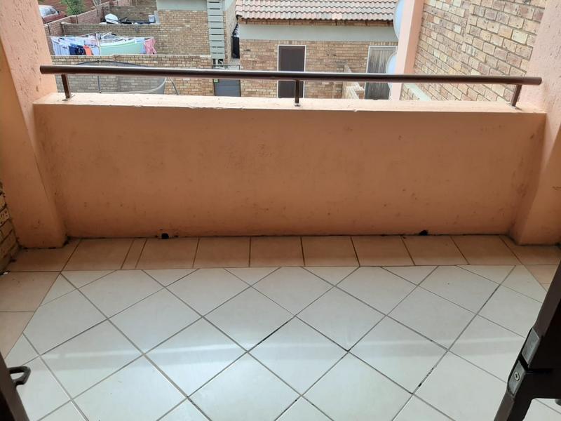 To Let 2 Bedroom Property for Rent in Mooikloof Ridge Gauteng