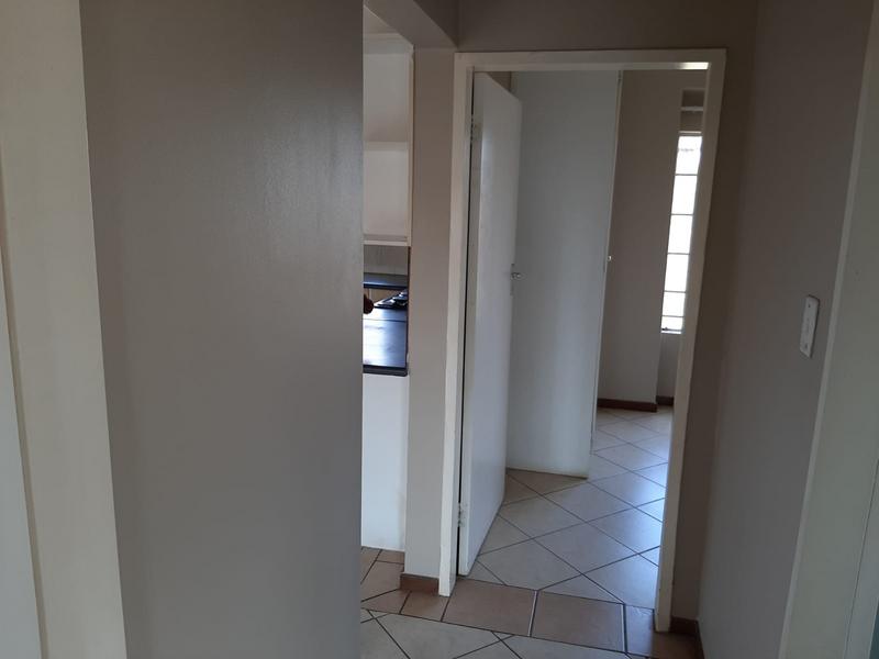 To Let 2 Bedroom Property for Rent in Mooikloof Ridge Gauteng
