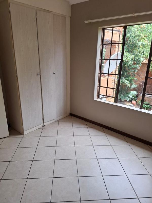 To Let 2 Bedroom Property for Rent in Mooikloof Ridge Gauteng