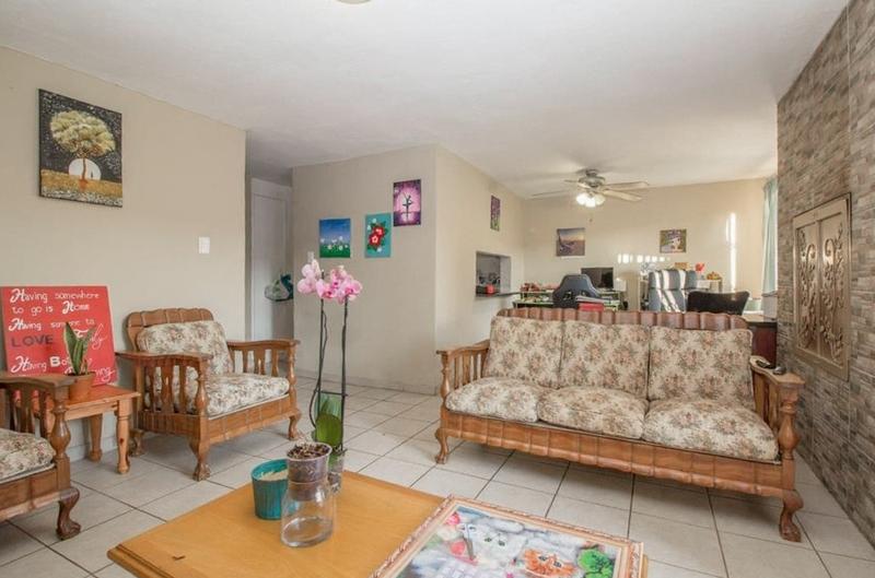 2 Bedroom Property for Sale in Hennopspark Gauteng