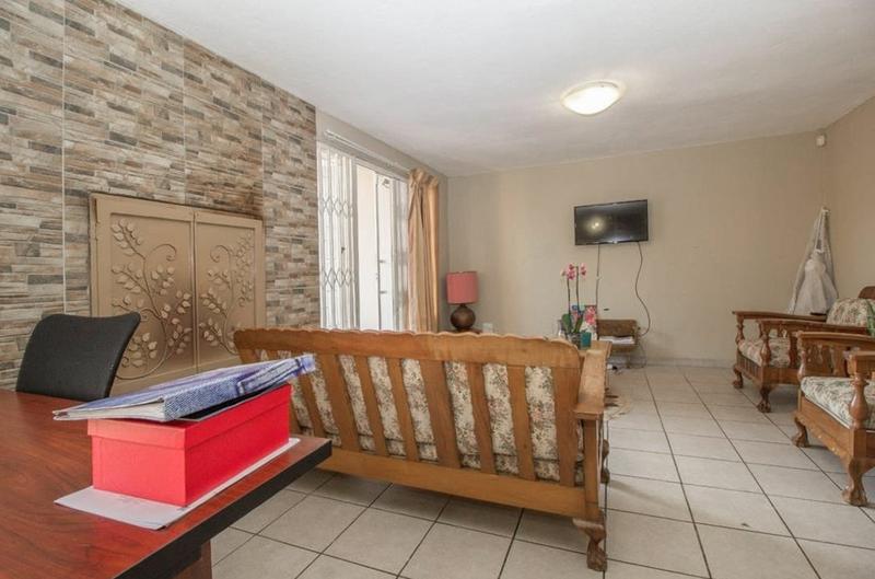 2 Bedroom Property for Sale in Hennopspark Gauteng