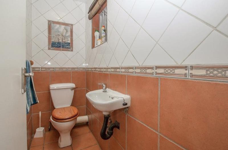 2 Bedroom Property for Sale in Hennopspark Gauteng