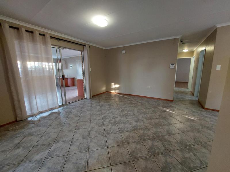 3 Bedroom Property for Sale in Annlin Gauteng