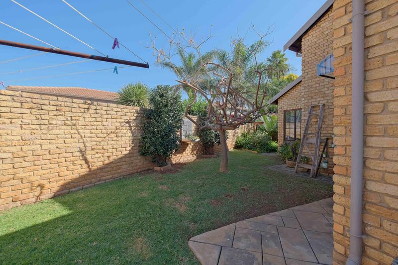 3 Bedroom Property for Sale in Wierdaglen Estate Gauteng