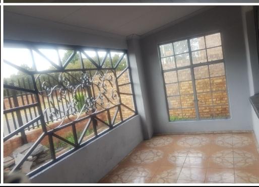 5 Bedroom Property for Sale in Mackenzieville Gauteng