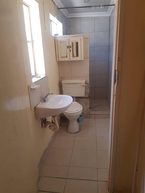 5 Bedroom Property for Sale in Mackenzieville Gauteng