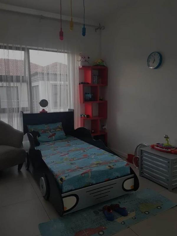 To Let 4 Bedroom Property for Rent in Ruimsig Gauteng