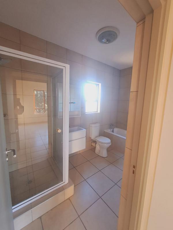 To Let 1 Bedroom Property for Rent in Broadacres Gauteng