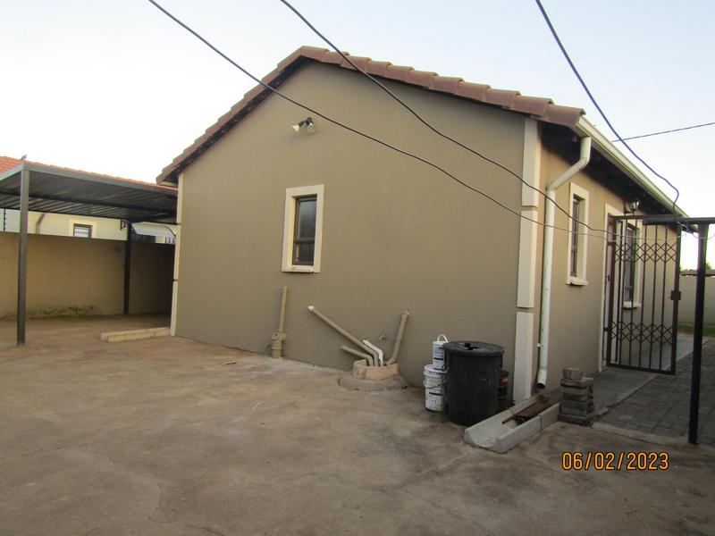3 Bedroom Property for Sale in Windmill Park Gauteng