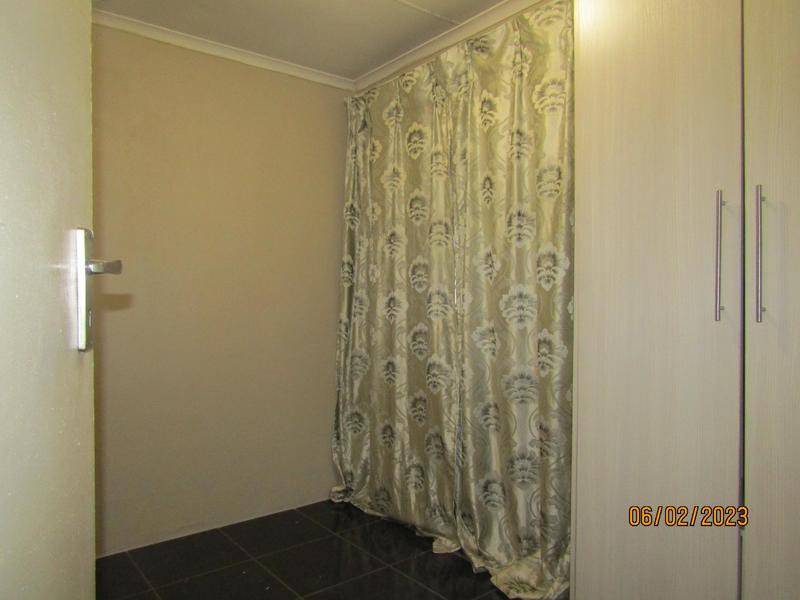 3 Bedroom Property for Sale in Windmill Park Gauteng