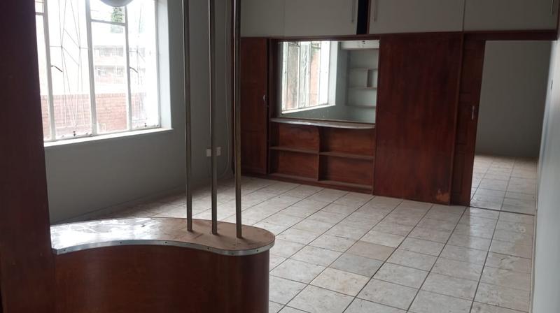1 Bedroom Property for Sale in Sunnyside Gauteng